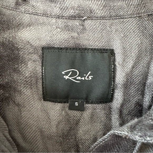 Rails • Hunter Charcoal Tie Dye Button Down Shirt - Picture 9 of 11